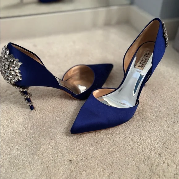 Badgley Mischka Elegant Blue Satin Women's Shoes with Crystal Embellishments - Picture 6 of 9
